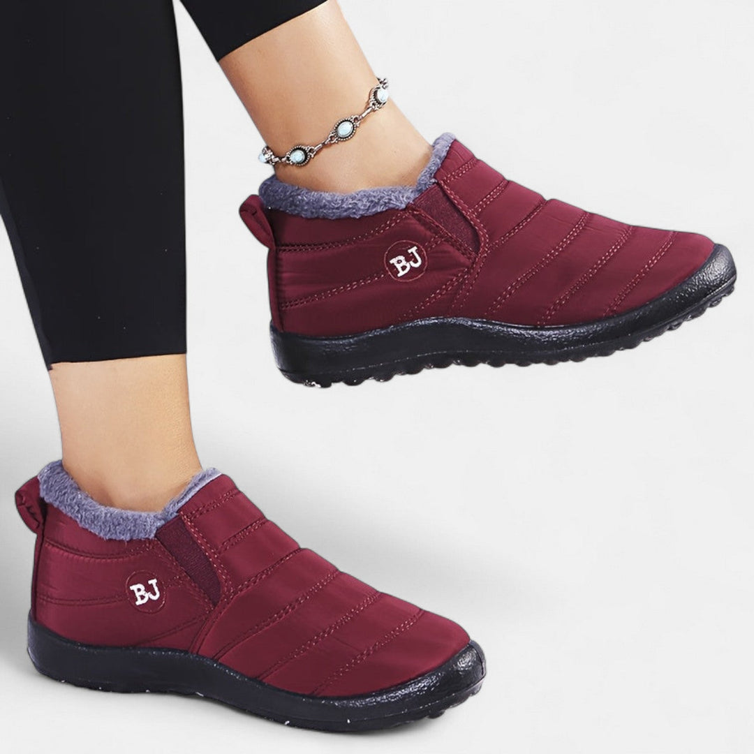 Warm slip-on boots in seven colors for women