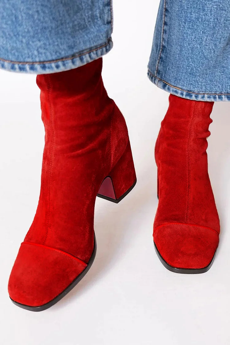 Elegant boots in six shades for women