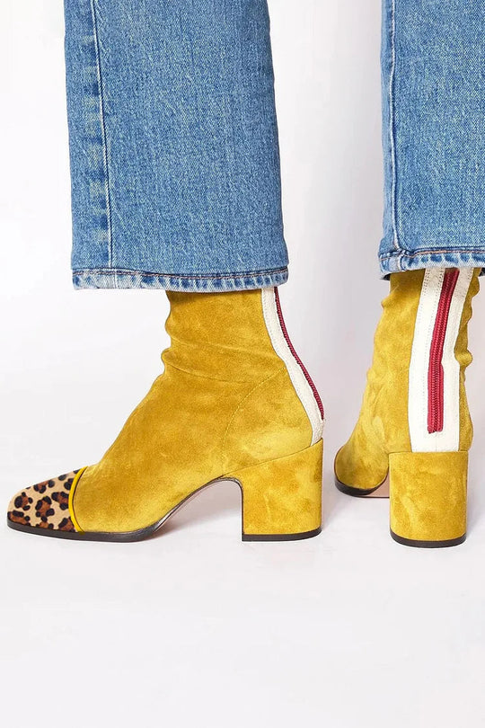 Elegant boots in six shades for women