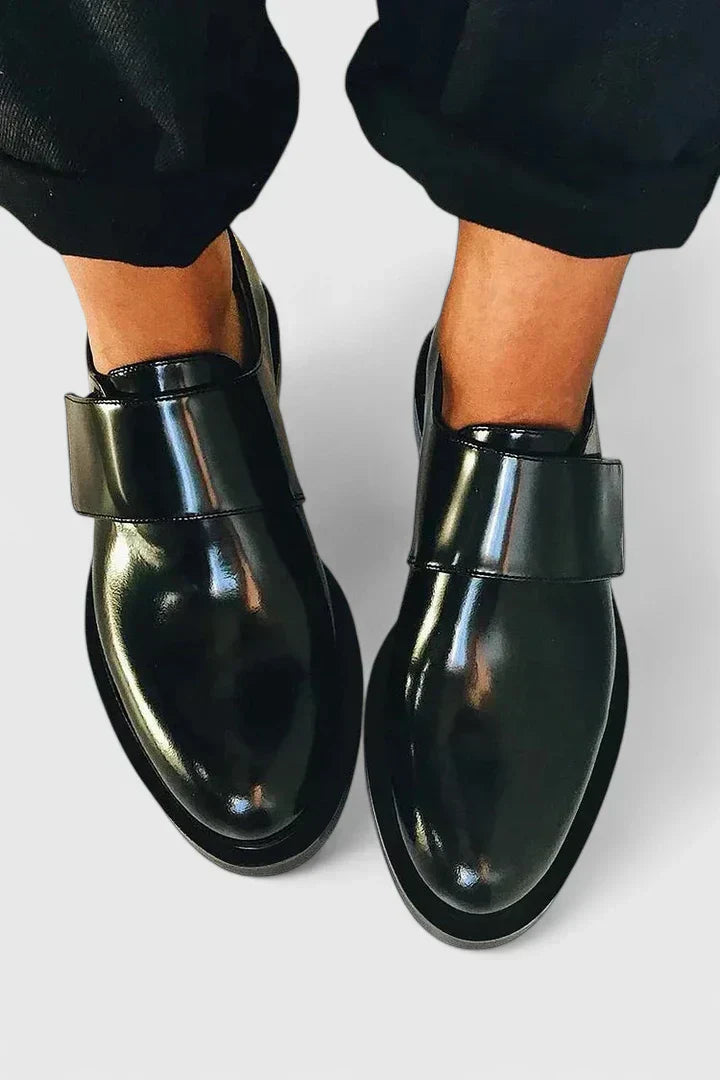 Black comfort shoes for women