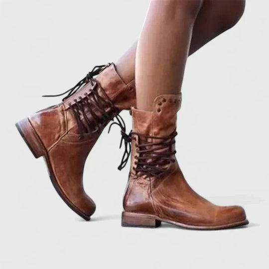 Elegant boots in brown, black and gray for women