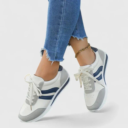 Comfort shoes in red and blue for women