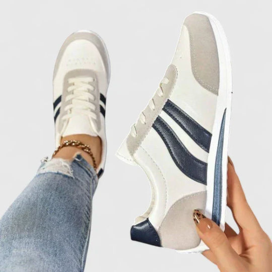 Comfort shoes in red and blue for women