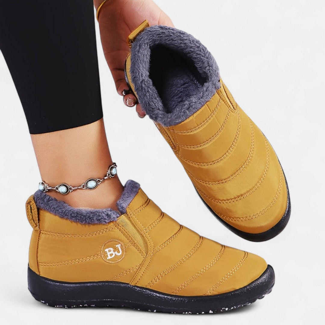 Warm slip-on boots in seven colors for women