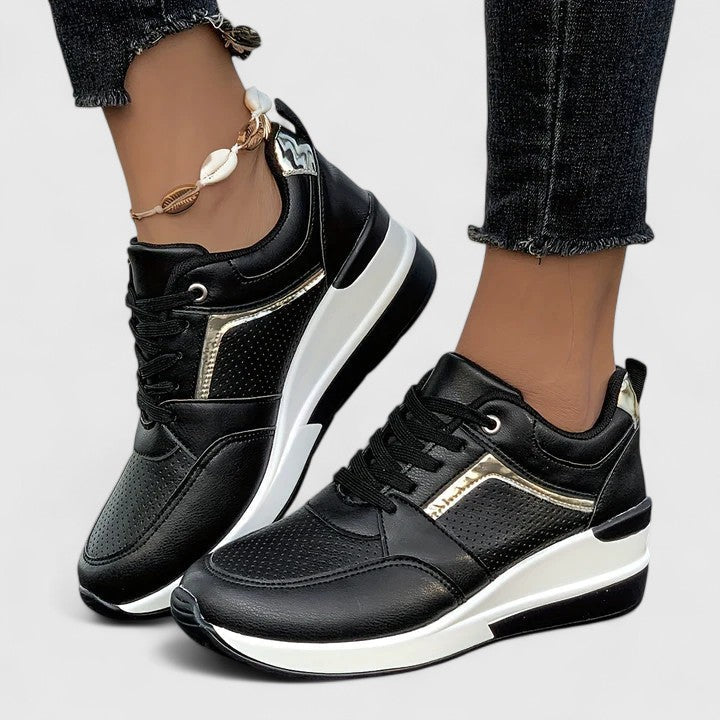 Comfort shoes in beige, black, gray and white for women