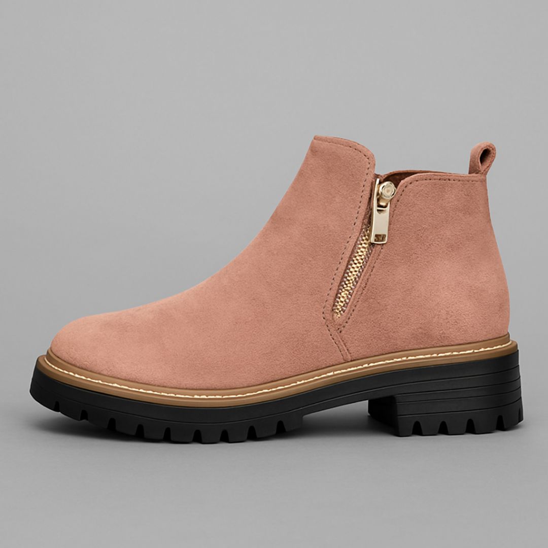 Comfort boots in six soft shades for women