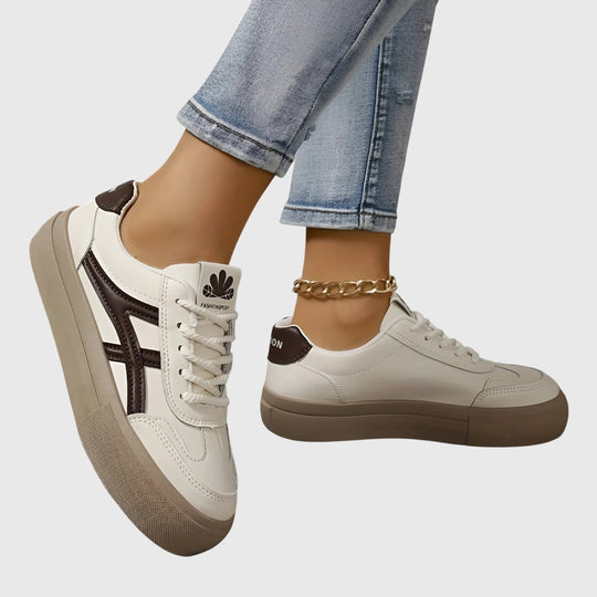 Comfort sneakers in blue and brown for women
