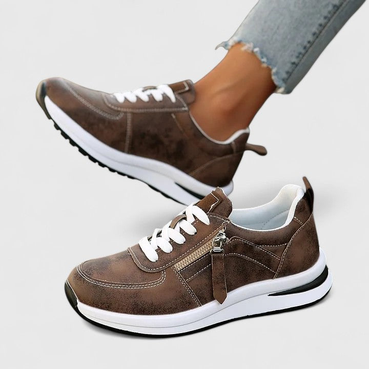 Elegant shoes in silver, gold, black and brown for women