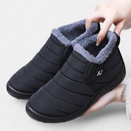Warm slip-on boots in seven colors for women