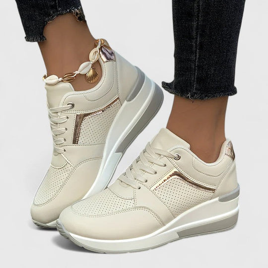 Comfort shoes in beige, black, gray and white for women