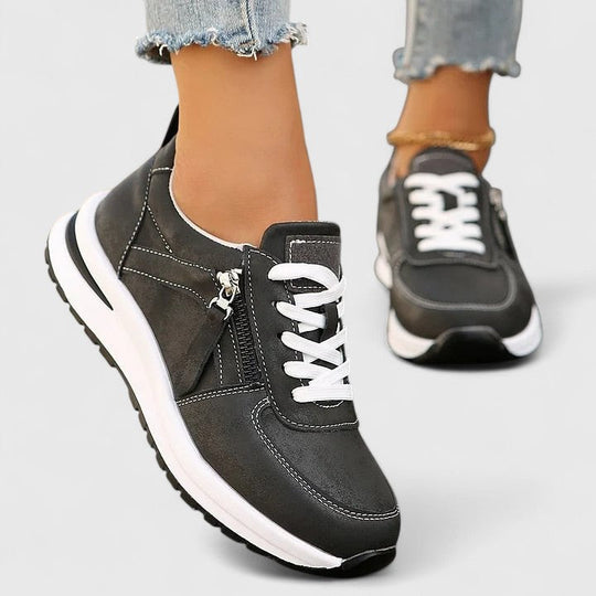 Elegant shoes in silver, gold, black and brown for women