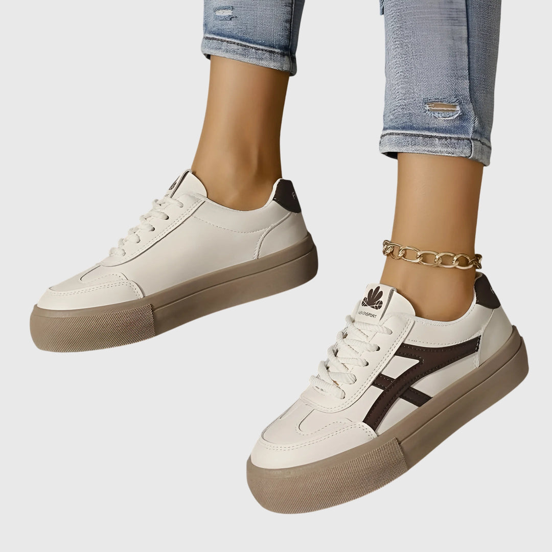Comfort sneakers in blue and brown for women