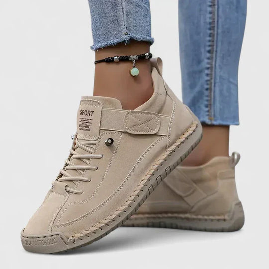 Sneakers in ten colors for women