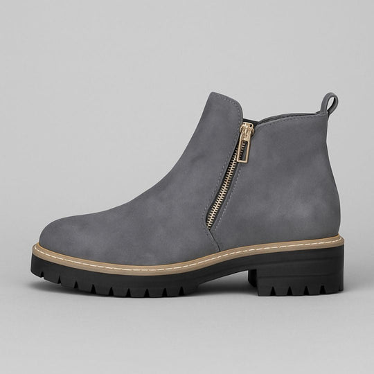 Comfort boots in six soft shades for women