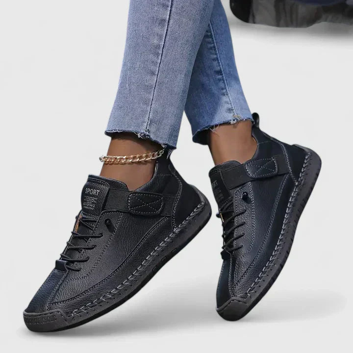 Sneakers in ten colors for women