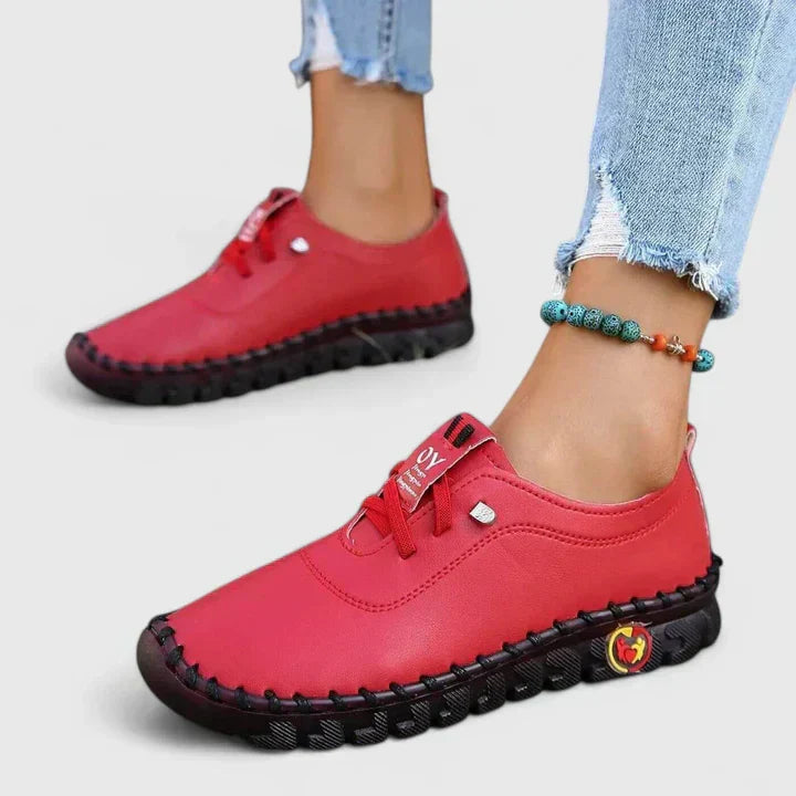Elegant shoes in beige, black, brown and red for women