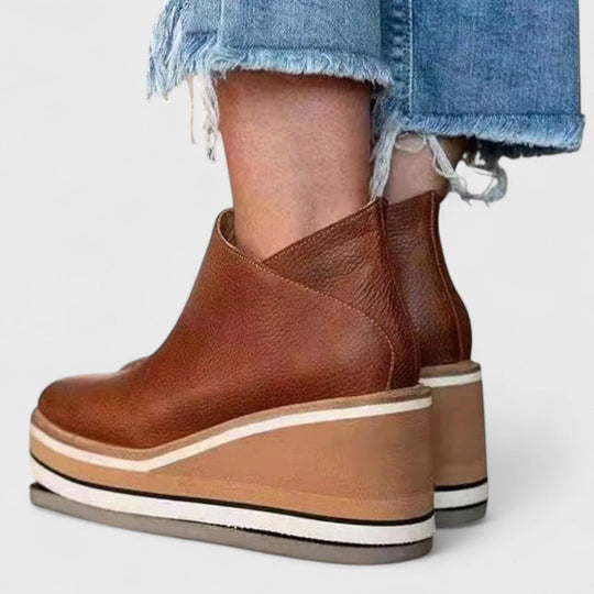 Elegant shoes in khaki, black, beige, brown and blue for women