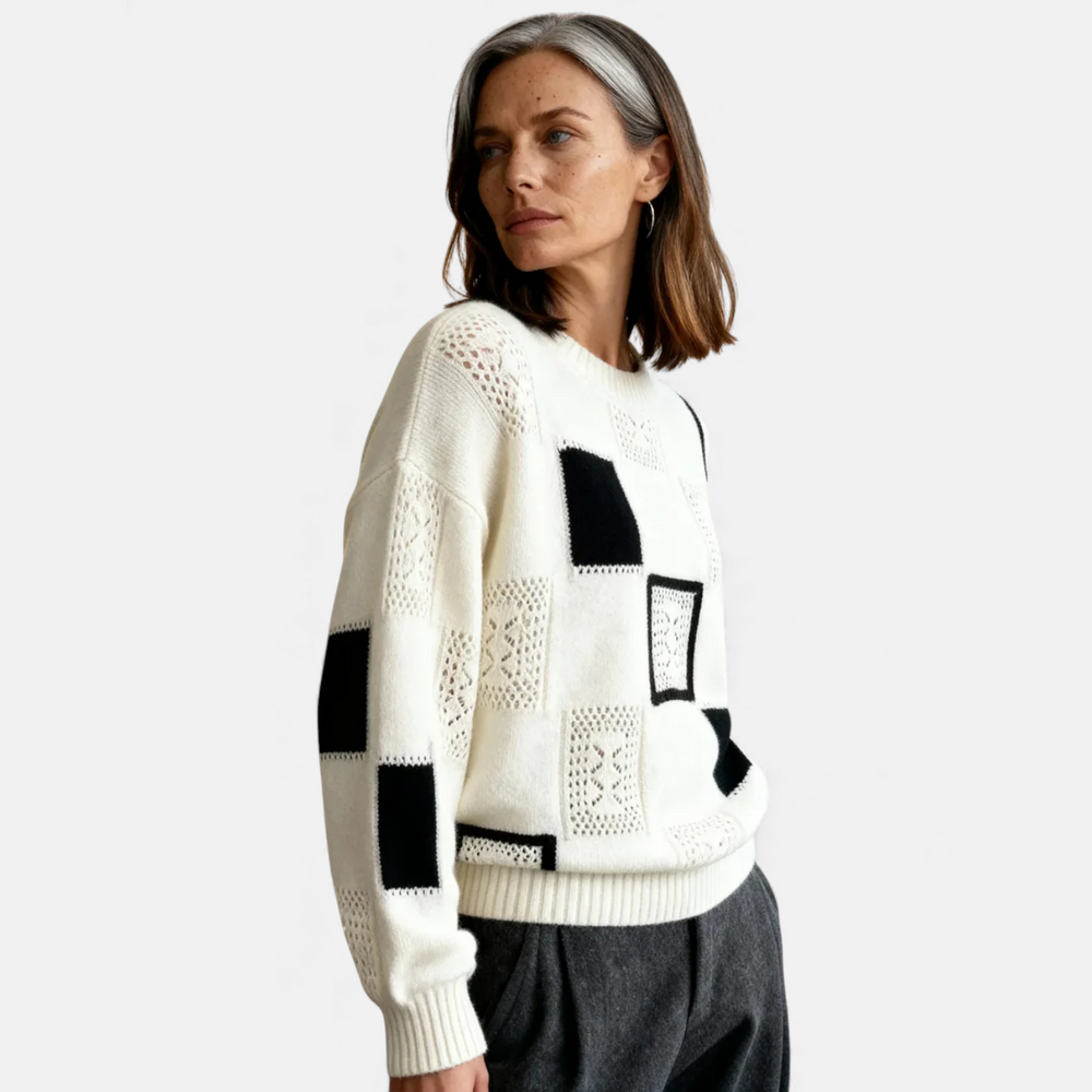Cozy sweater in white, black and yellow for women