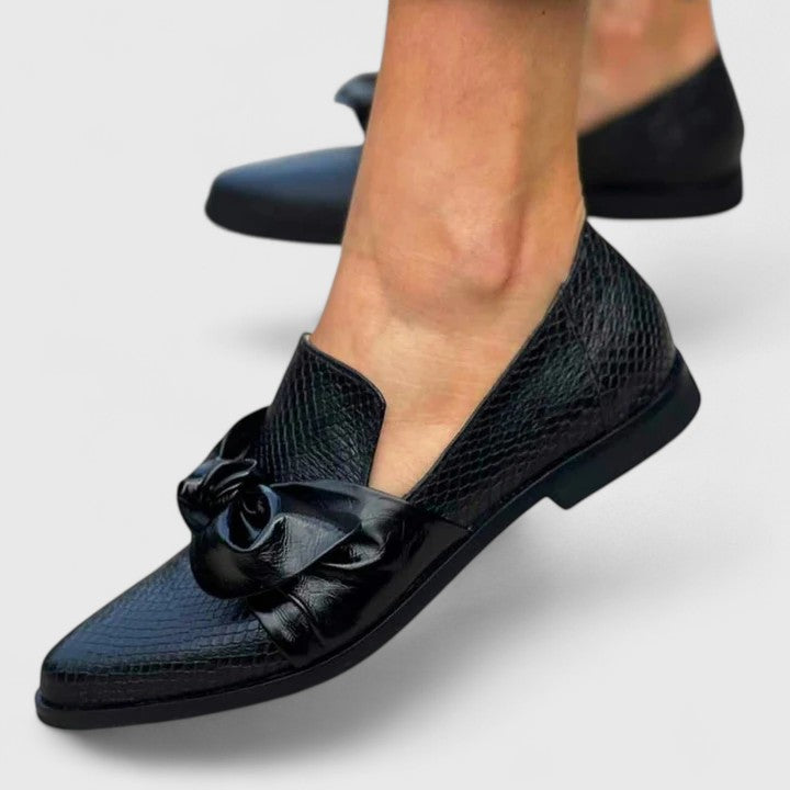 Elegant black loafers for women