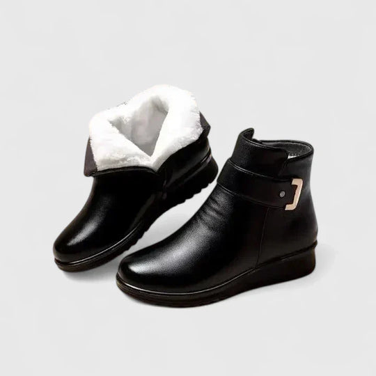 Comfort boots in two black colorways for women