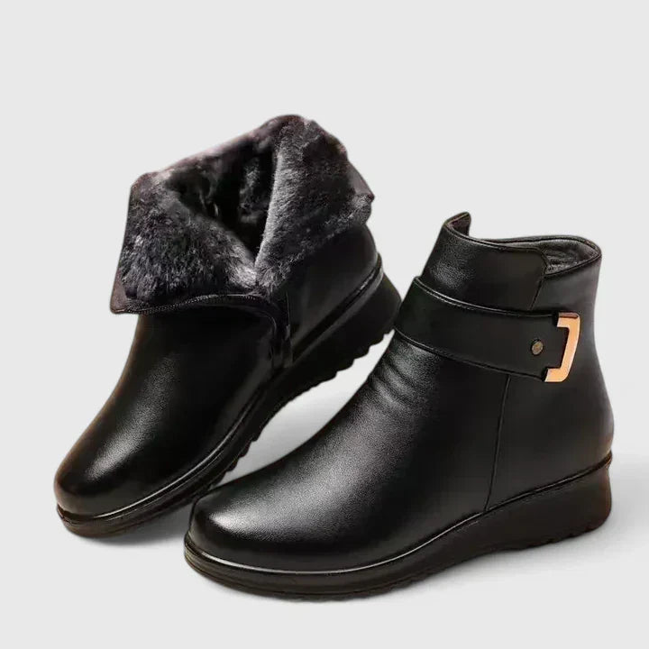 Comfort boots in two black colorways for women