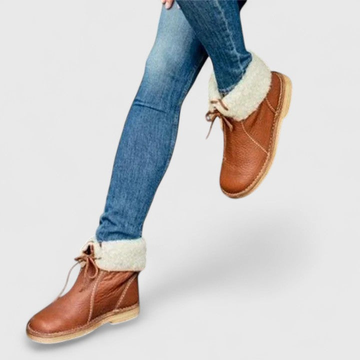 Comfort boots in red, dark brown, black and blue for women