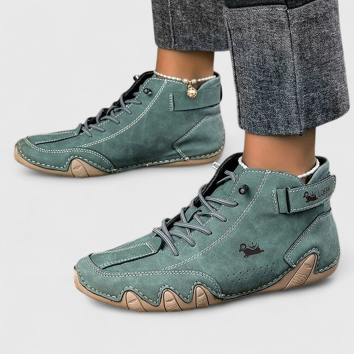Comfort boots in brown, army green and white for women