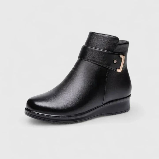 Comfort boots in two black colorways for women