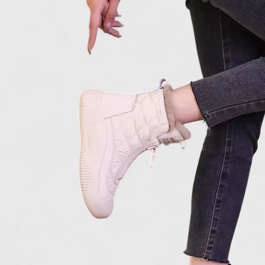 Comfort boots in purple, white, black and khaki for women