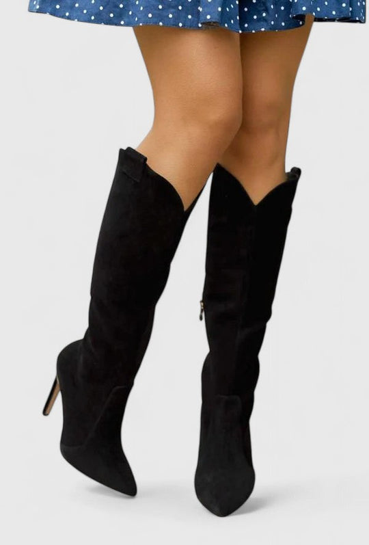 Comfort boots in five finishes for women