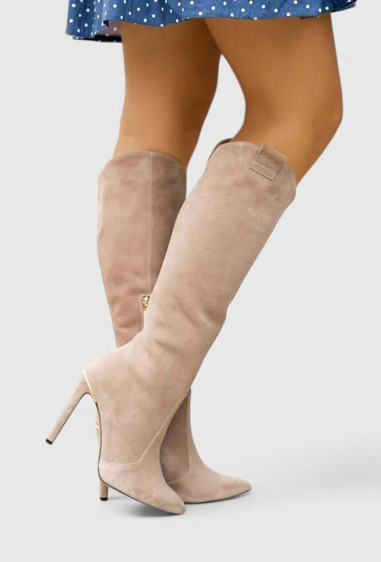 Comfort boots in five finishes for women