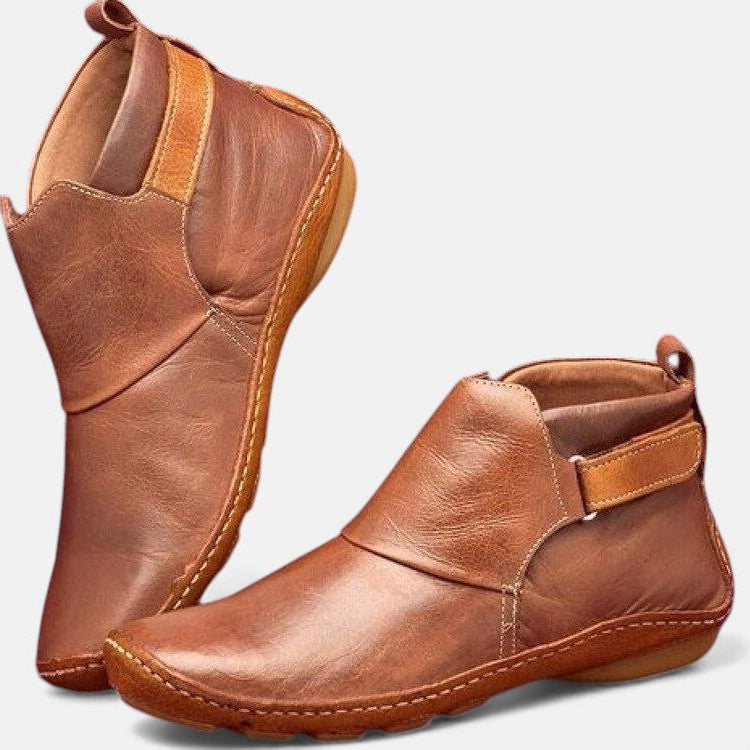 Ankle boots in red, brown, blue, gray and green for women