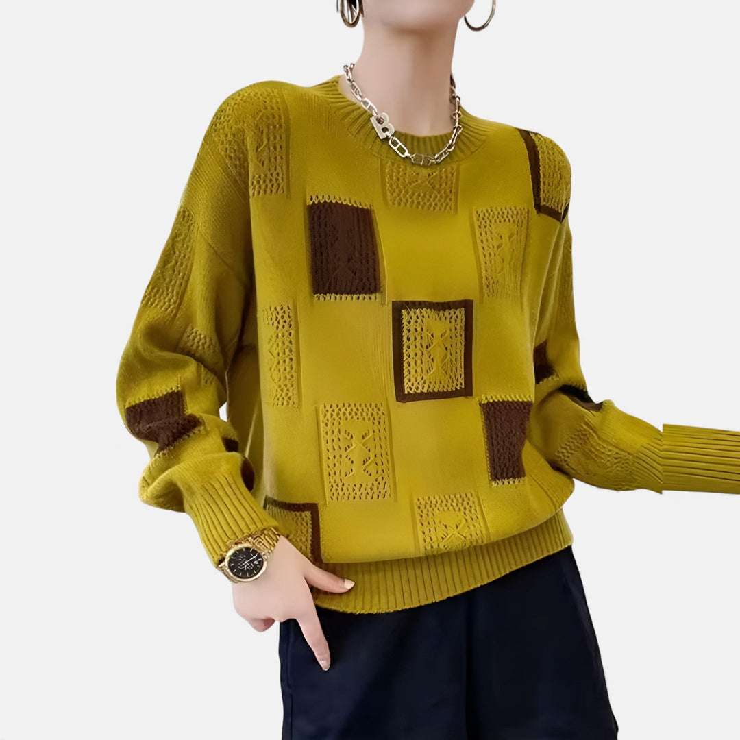 Cozy sweater in white, black and yellow for women