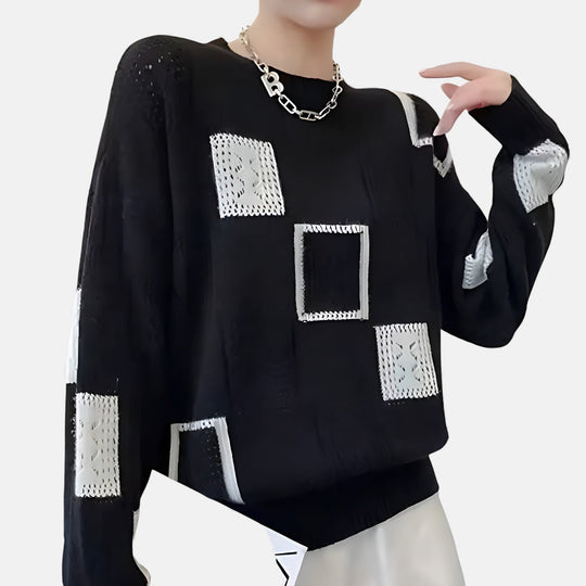 Cozy sweater in white, black and yellow for women