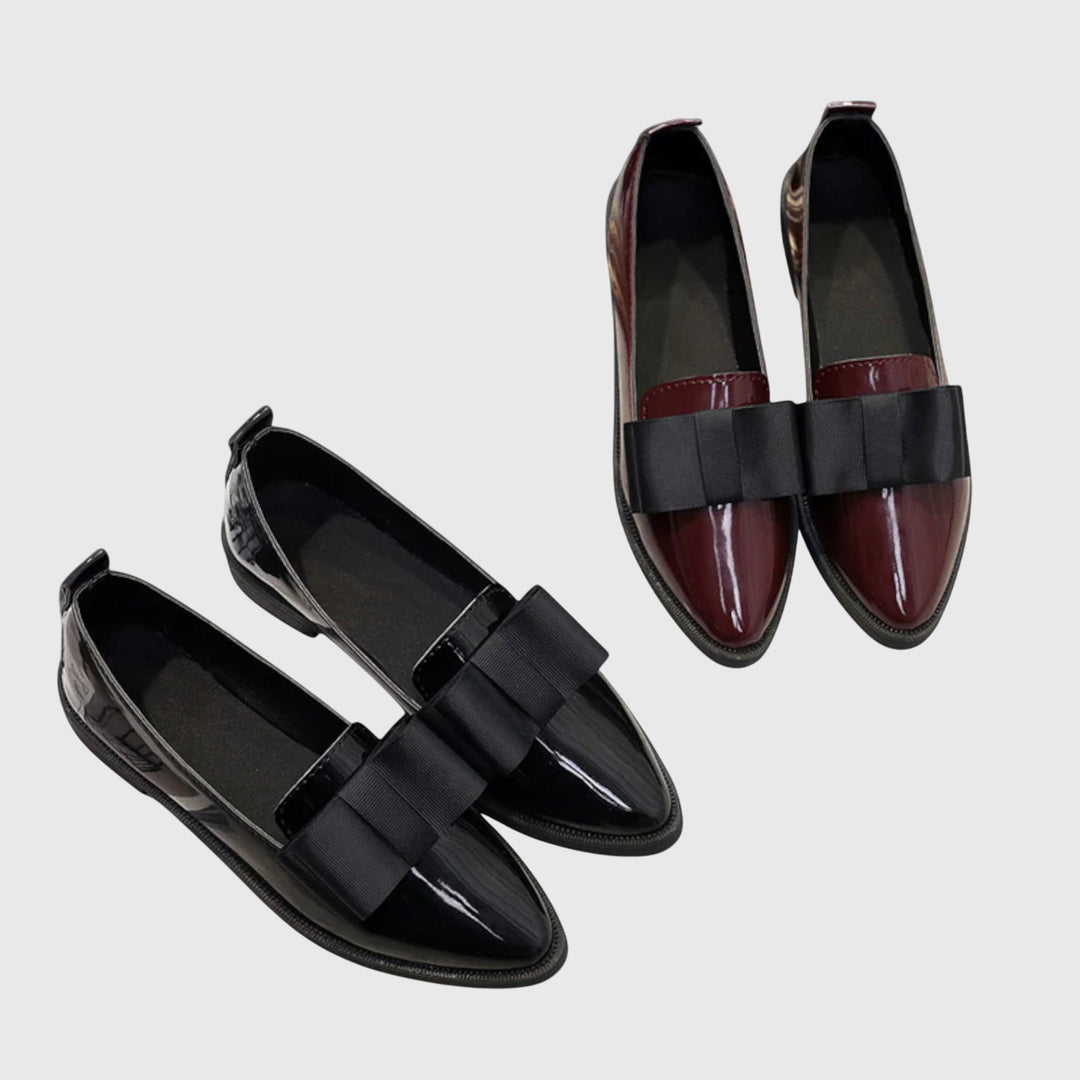 Comfort loafers in red and black for women