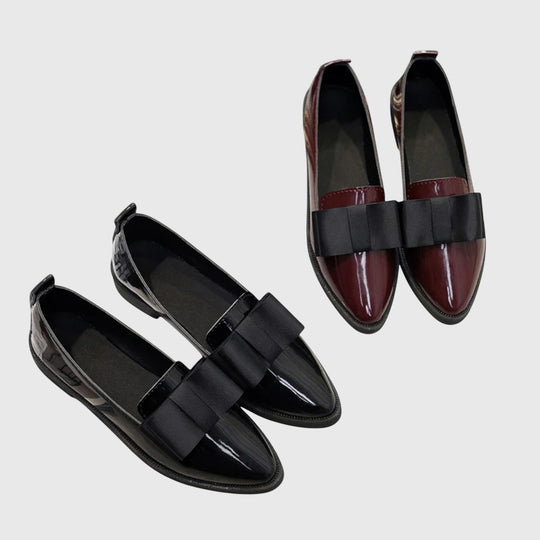 Comfort loafers in red and black for women