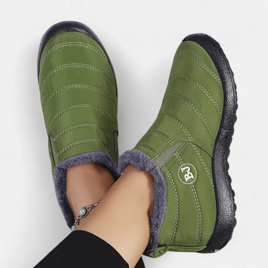 Warm slip-on boots in seven colors for women