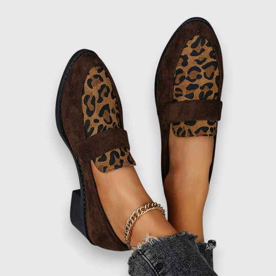 Comfort loafers in brown, gray, black and dark brown for women