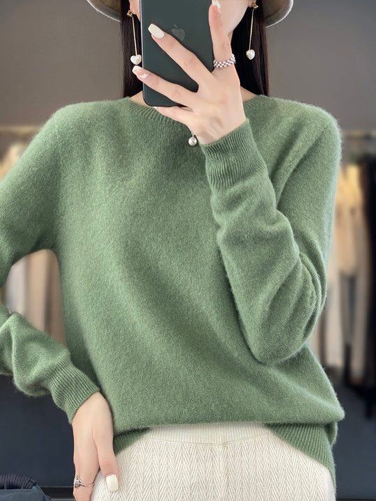 Fine knit sweater in fourteen colors for women