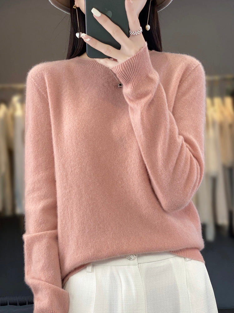 Fine knit sweater in fourteen colors for women