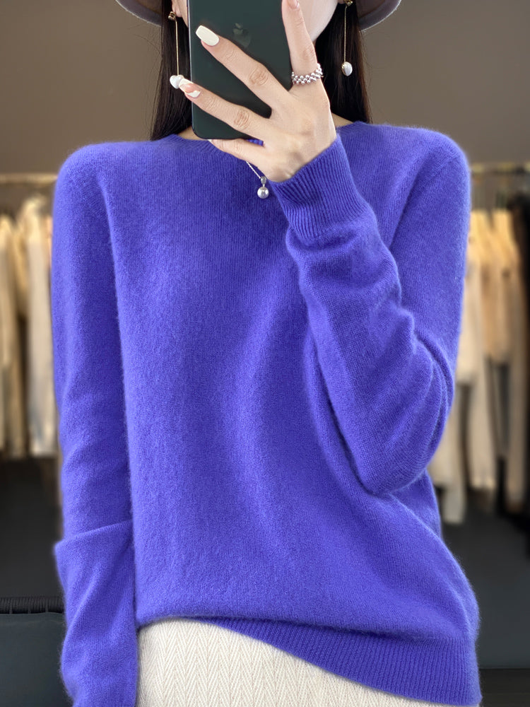 Fine knit sweater in fourteen colors for women