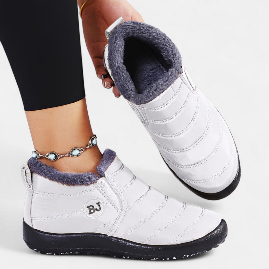 Warm slip-on boots in seven colors for women