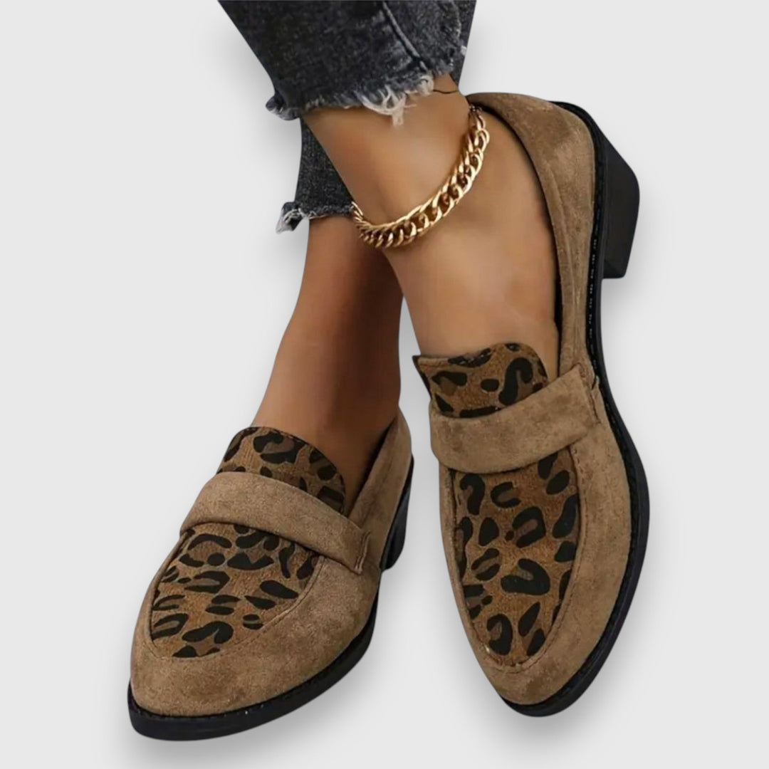 Comfort loafers in brown, gray, black and dark brown for women