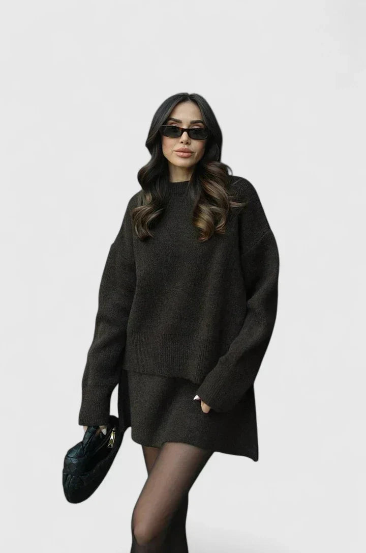 Knitted two-piece set in five shades for women