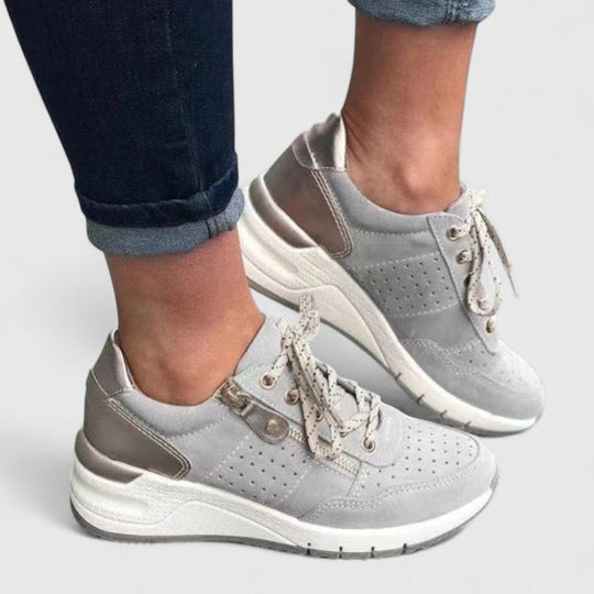 Comfort sneakers in gray, green, blue and black for women